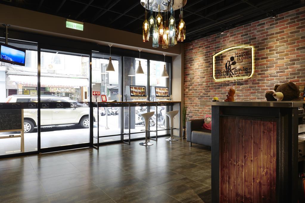 The Packer'S Hostel Taipei Exterior photo