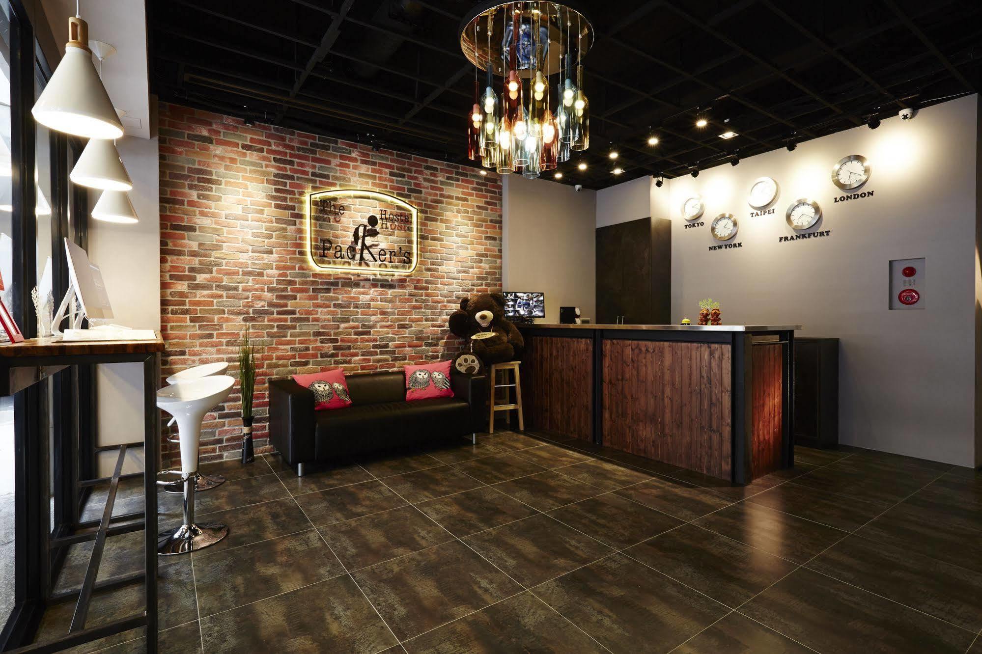 The Packer'S Hostel Taipei Exterior photo