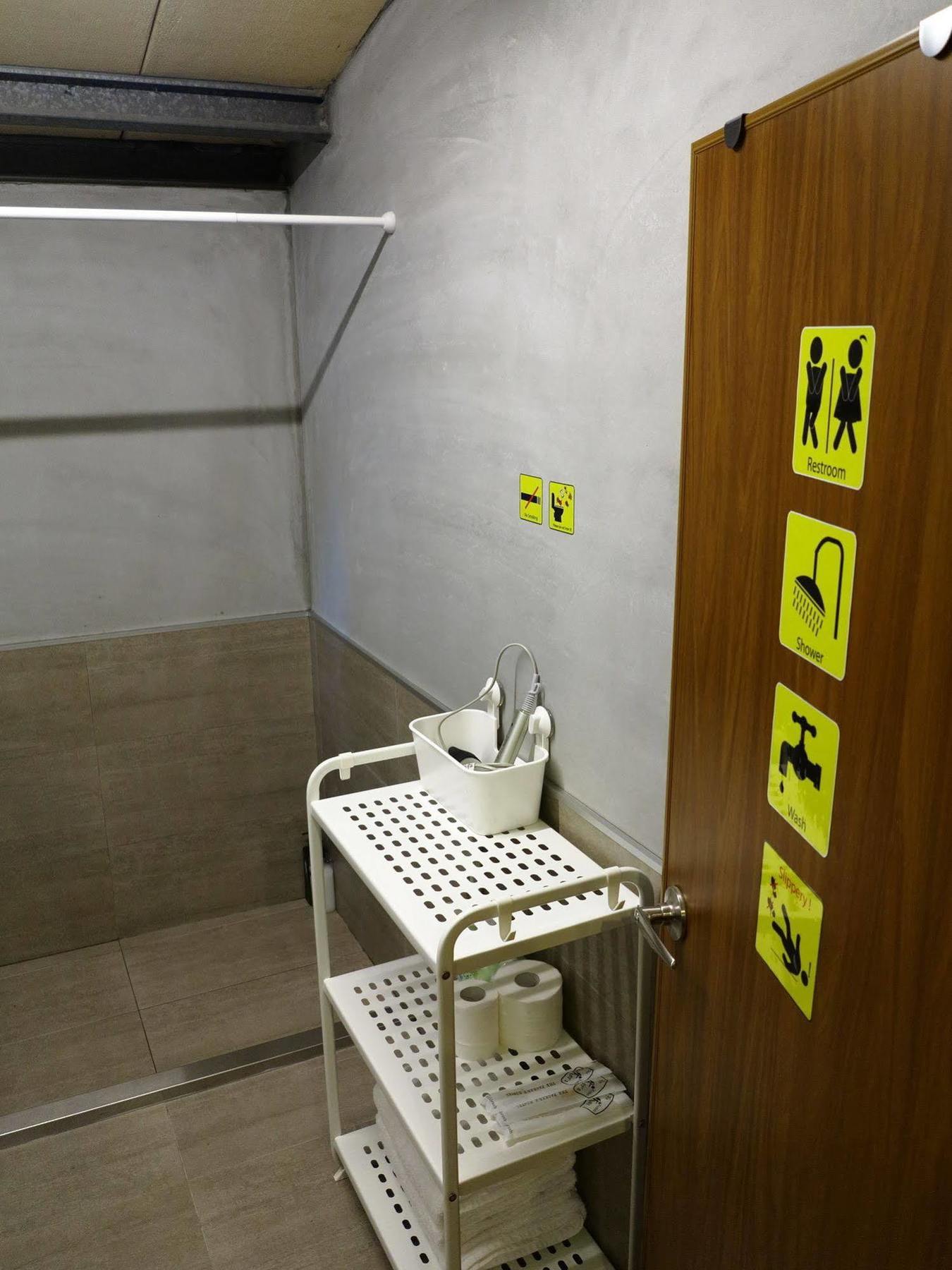 The Packer'S Hostel Taipei Exterior photo